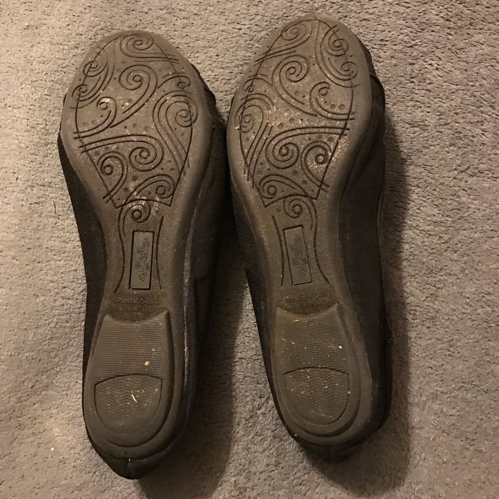 Flats - Picture 2 of 3